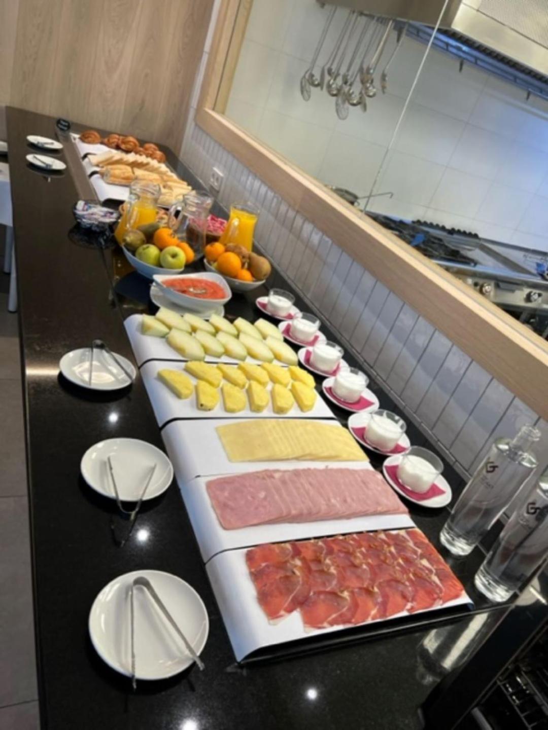 Iraipe Logrono Hotel 外观 照片